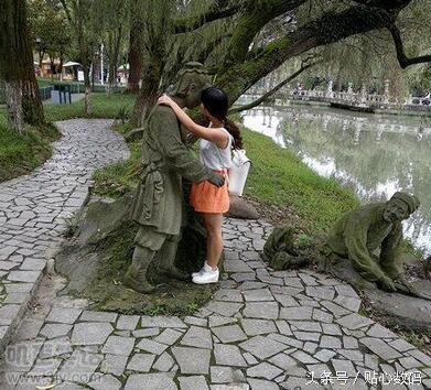 老婆,今天中午太热了,我多花了一块钱!