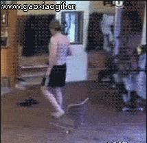 我的车停着被人撞了怎么解决,停个车老是被别人刮