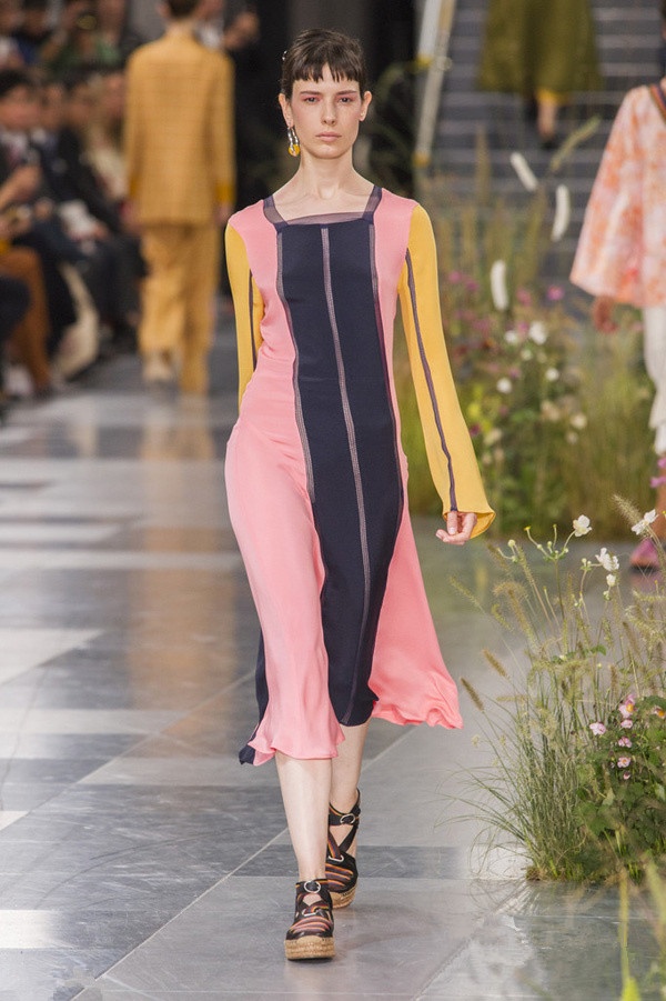 伦敦时装周惊艳亮点,伦敦时装周失误集锦