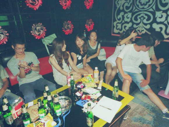 记录农村女孩出来打工的十年,记录创业女人的真实生活