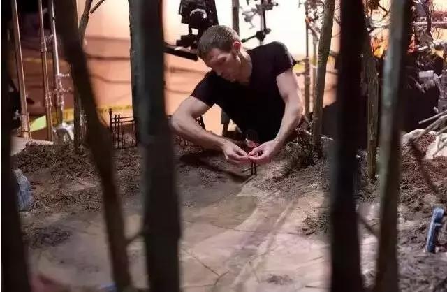 拒绝斯坦福offer，放弃百亿家产，靠捏泥成为霸道总裁！