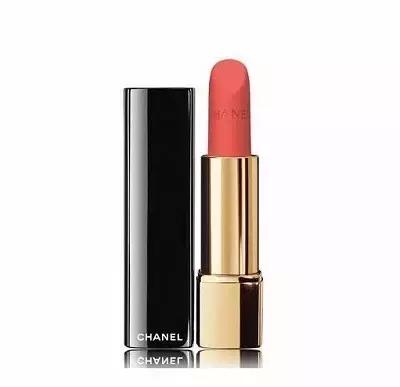 什么口红色号适合不同的场合,正红色口红适合哪些场合