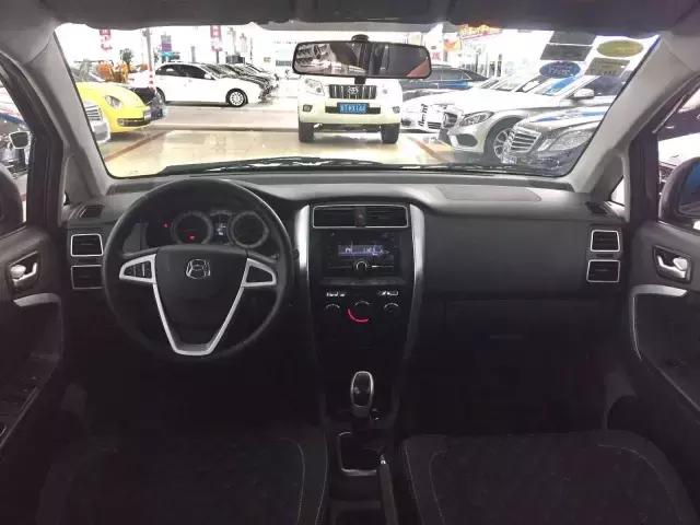 铃木利亚纳a6不好挂挡怎么回事,昌河铃木利亚纳A6油耗