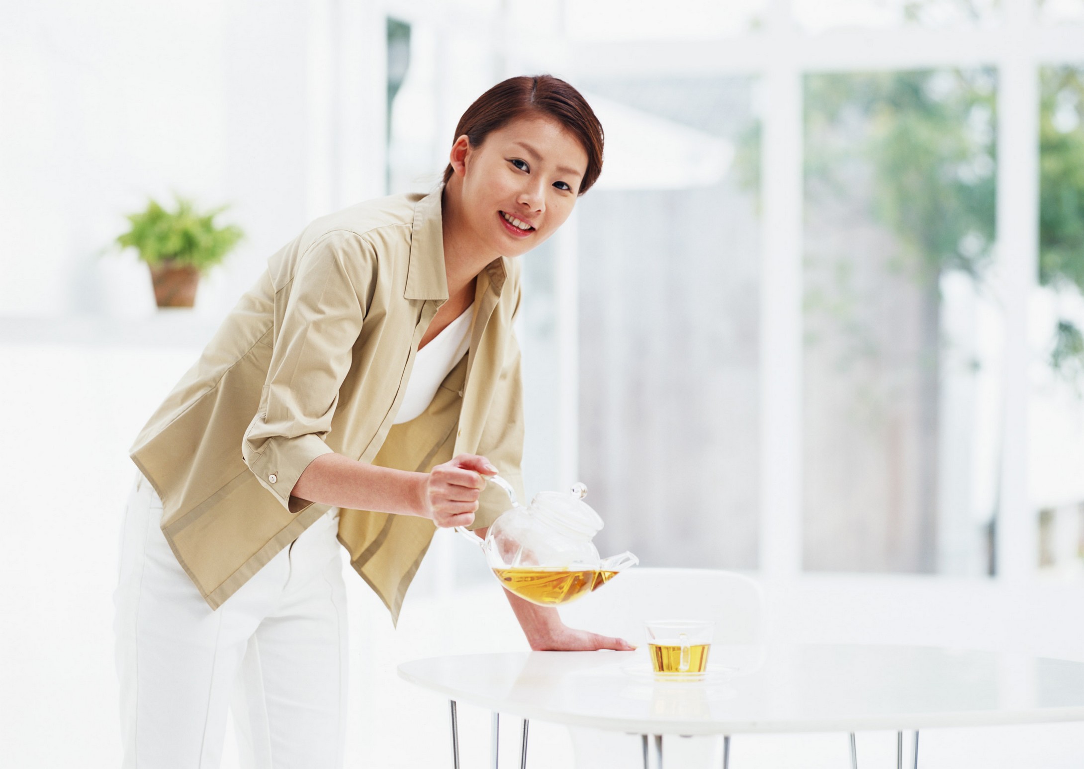 在这秋冬时节泡上一杯暖暖的红茶,教您冲泡一杯好喝的红茶