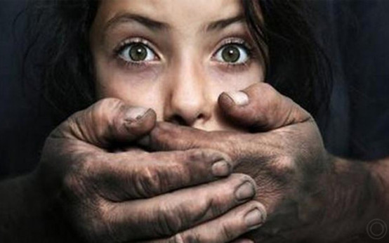 13岁女孩怀孕36周，父母知道后竟做出这样反应