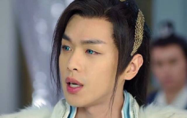 天惹噜姑娘们的混血妆已经登峰造极到这种地步了！