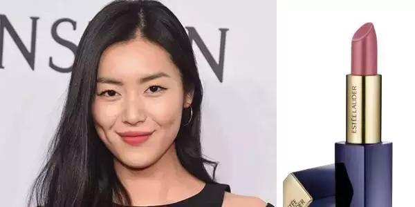 刘雯同款小香风深蓝色,刘雯最近很火的穿搭秋季