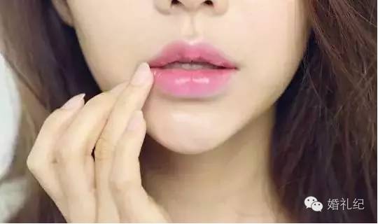 姐补妆一把好手，选半程新娘跟妆立省大洋2000！