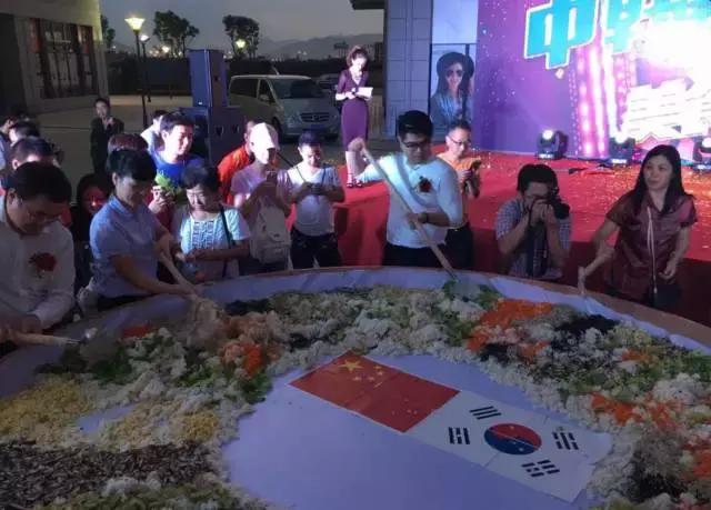东泰万华汇美食嘉年华，中韩美食，席卷台州