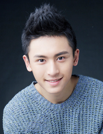 男生发型推荐清爽短发烫发,男生中短发烫发发型推荐