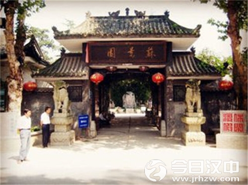 看惯了都市的繁华喧嚣,看惯了城市的繁华与喧嚣感受一下