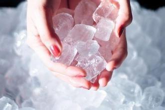 如何收缩毛孔粗大最有效,女性毛孔开始粗大在家怎么收缩