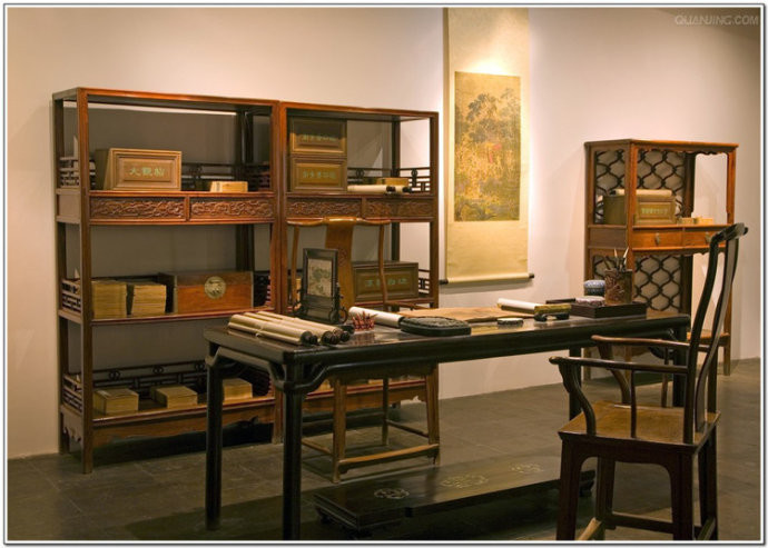 中式书房家具布置,中式家具怎样布置客厅