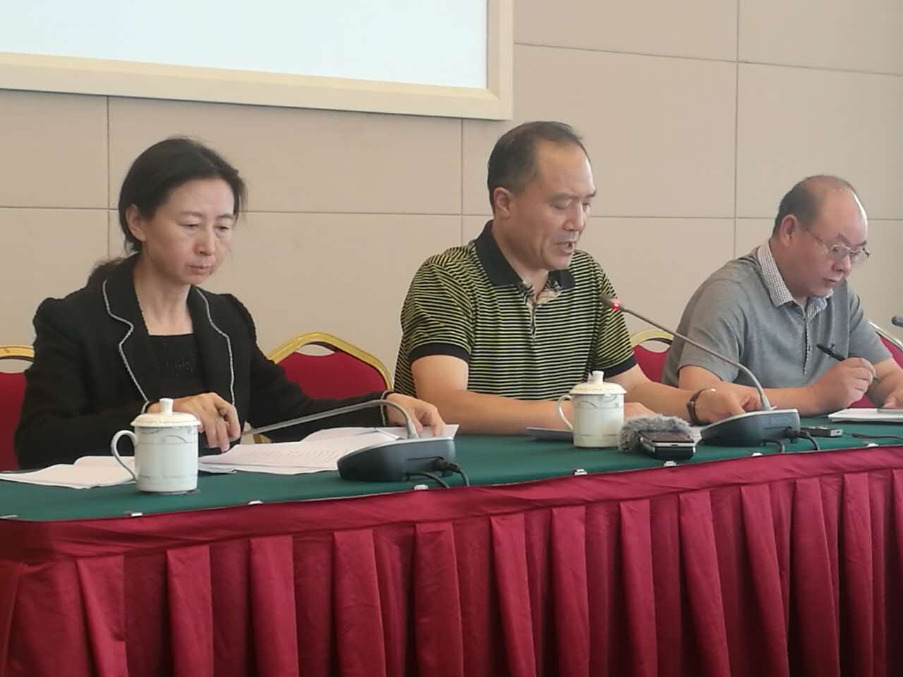 昆明现在没有土地证可以交易吗,昆明有房产证没土地证怎么办