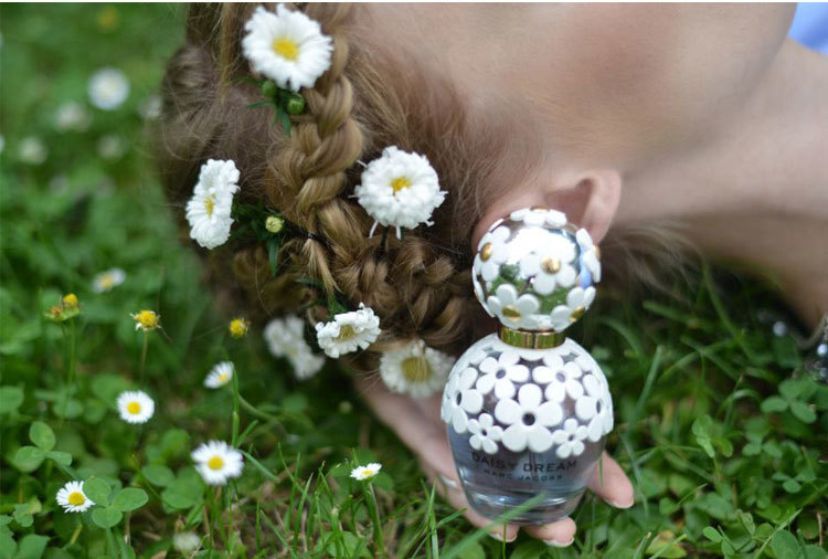 少女香水推荐大牌100元以内,9.9经典女士香水