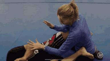 超模gigi防身,超模Gigi因携带大麻被抓