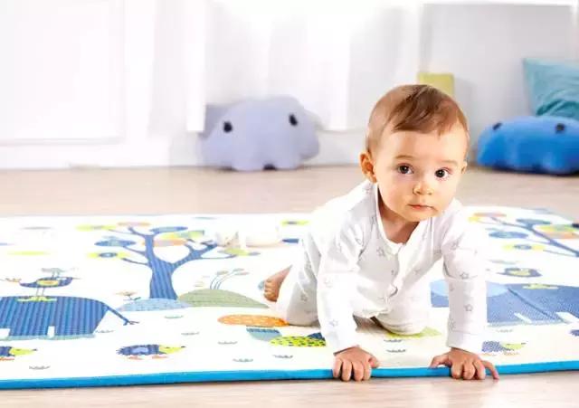 半岁宝宝爬行垫大小,如何给宝宝挑选一款安全的爬行垫