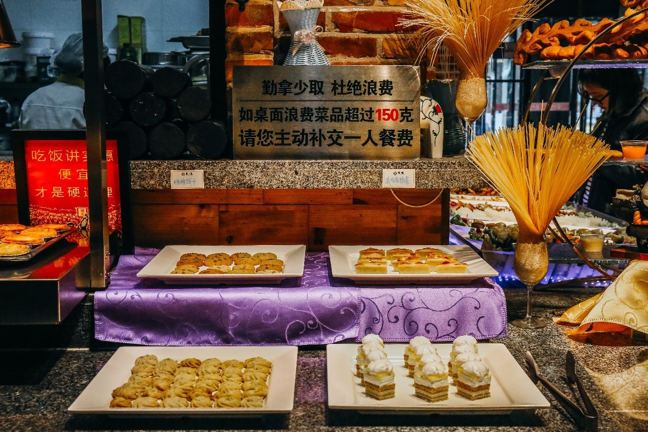 连大螃蟹都不限量!想吃多少吃多少!给这家自助餐厅跪了!