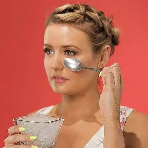 紧致脸部最好的方法去眼袋,提拉眼袋瘦脸最有效的神器