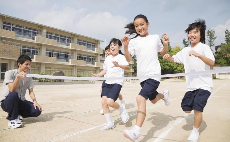 引导孩子正面评价自己,正面激励孩子学习