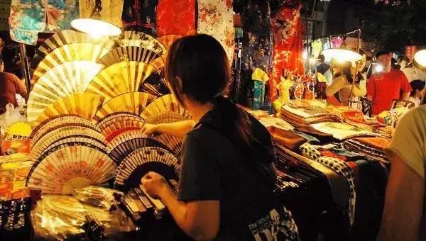 夜市发光产品摆地摊,夜市摆地摊最火爆的产品