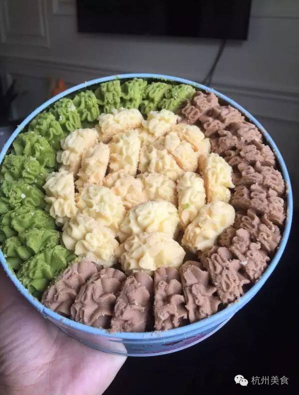 必有一战！这个美女模特竟想用一盒曲奇，搞定全杭州人的胃！