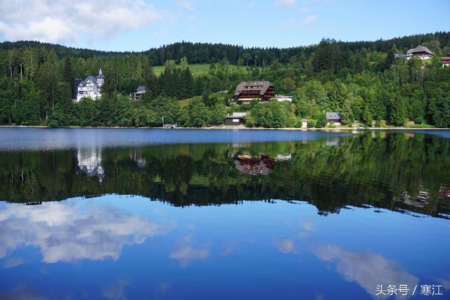 踩到黑森林的泉水，就能娶到弗莱堡的漂亮妞儿！