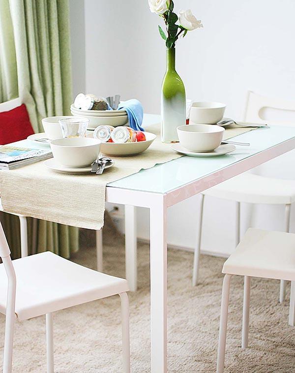 餐桌软玻璃垫发黄怎样清洗,餐桌塑料台布油渍如何清洗