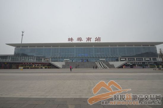 世界那么大只有回到家才能走,世界这么大还是想回老家