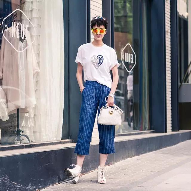 韩系休闲风简约好驾驭的早春穿搭,韩系风街拍穿搭
