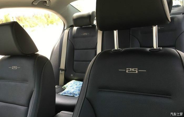 速腾大气稳重,速腾25周年纪念版