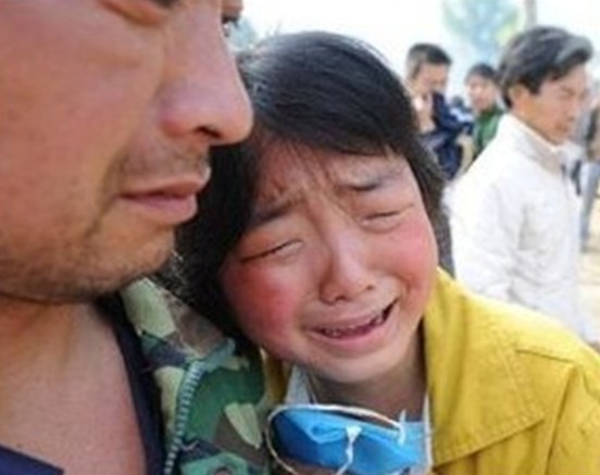 一个高智商的乞丐团伙，不但让你掉眼泪，还心甘情愿地掏钱