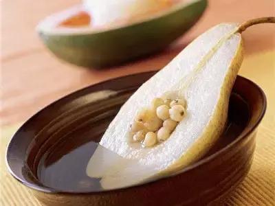 女孩大量脱发是什么原因,脱发突然严重女生怎么调理