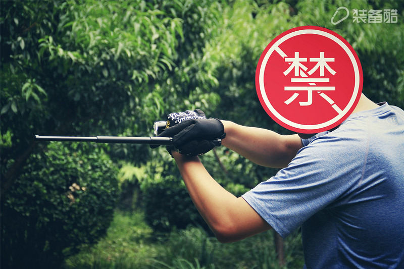 如何成为户外有范儿的男人，特工*棍甩**使用测评