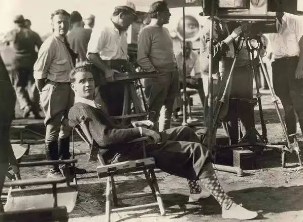 霍华德休斯thewayoffuture,霍华德休斯有多败家