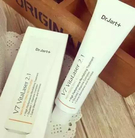 15款毁灭痘印的护肤品送给你！向痘印say拜拜！