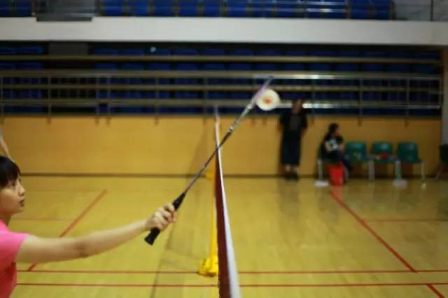 二次击球判定规则,违例球有哪些