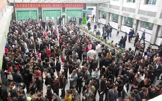 同样的三甲医院差别大不大,魔都的大医院不像小县城的医院