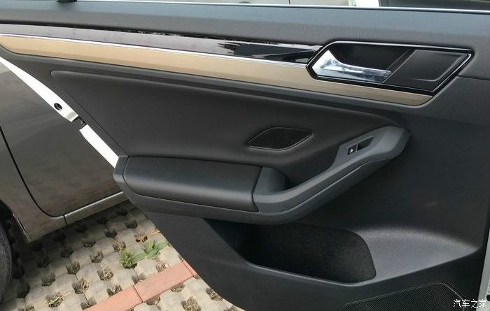 速腾大气稳重,速腾25周年纪念版