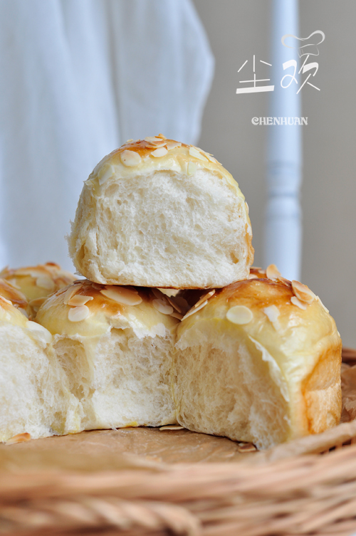 长帝焙ManCRTF32K试用报告----淡奶油杏仁餐包