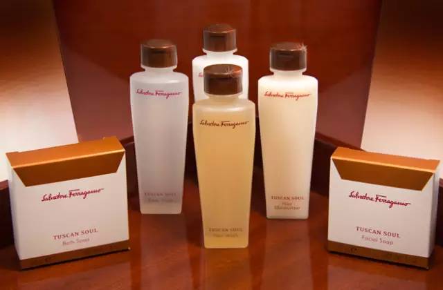 为何这款风靡酒店圈的小黑瓶备受高端酒店青睐？