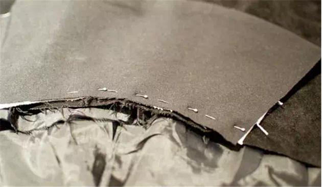 过时不舍得扔掉的衣服,过时的衣服不舍得丢