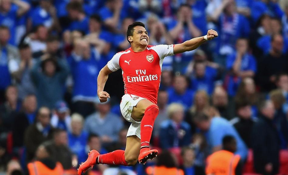 c罗大腿肌肉对比梅西,c罗的大腿有多粗