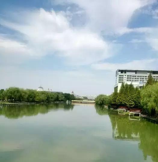 同样的三甲医院差别大不大,魔都的大医院不像小县城的医院