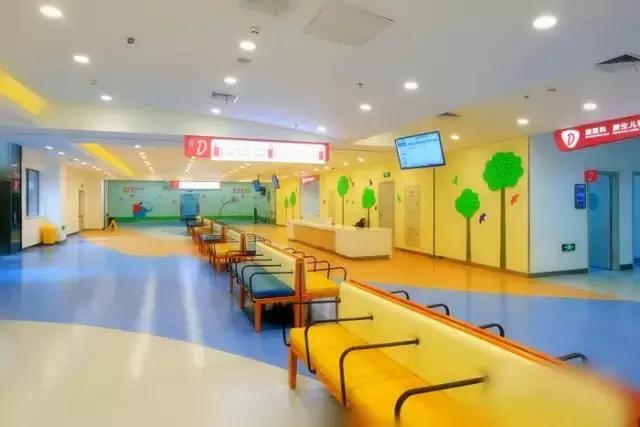 同样的三甲医院差别大不大,魔都的大医院不像小县城的医院