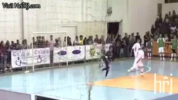 法尔考足球过人视频,室内足球皇帝法尔考