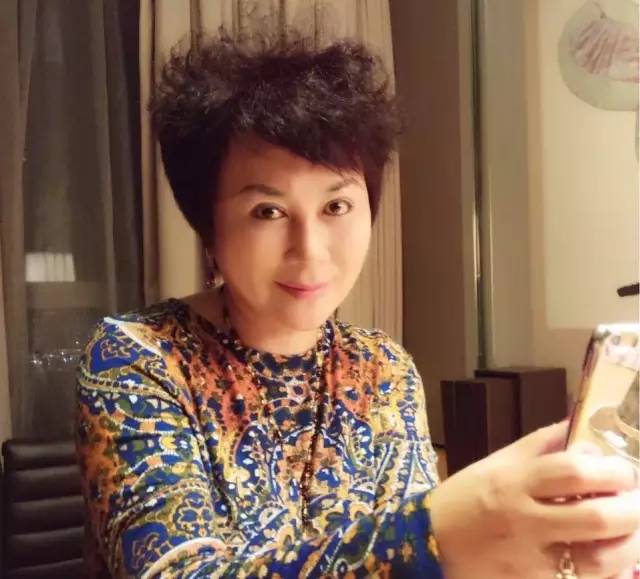 曝光!福州女星杨舒婷妈妈,太像蔡明了