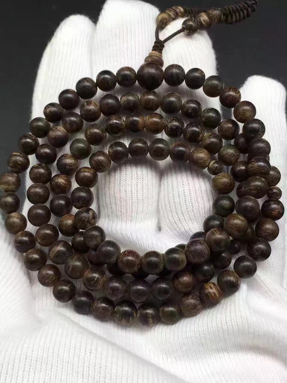 富二代为淘美女欢心,花80买一克奇楠沉香,美女看到当场说分手