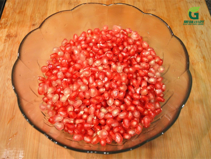 石榴怎么才能完整的剥开呢,石榴剥开技巧