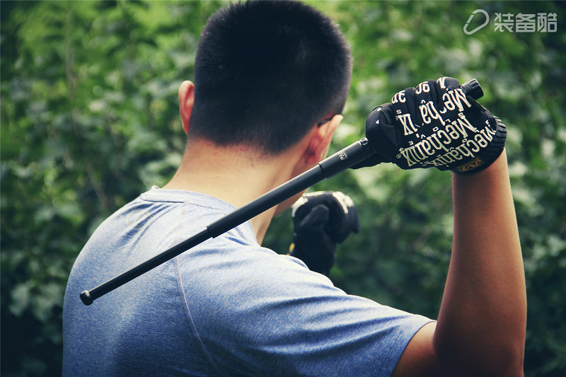 如何成为户外有范儿的男人，特工*棍甩**使用测评